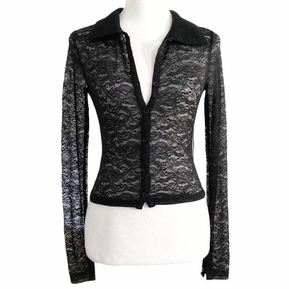 Nwot LIONESS LA MESA BLACK LACE LONG SLEEVE BUTTON FRONT CROPPED BLOUSE - Picture 1 of 10